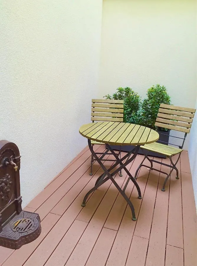 Jardin Saint Honoré Apartments Parigi 0*,